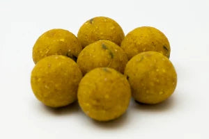 Karpfen-Boilies mit Scopex-Cream-Aroma